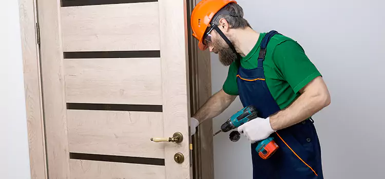 Replace Internal Door Handle with Lock Tullahoma